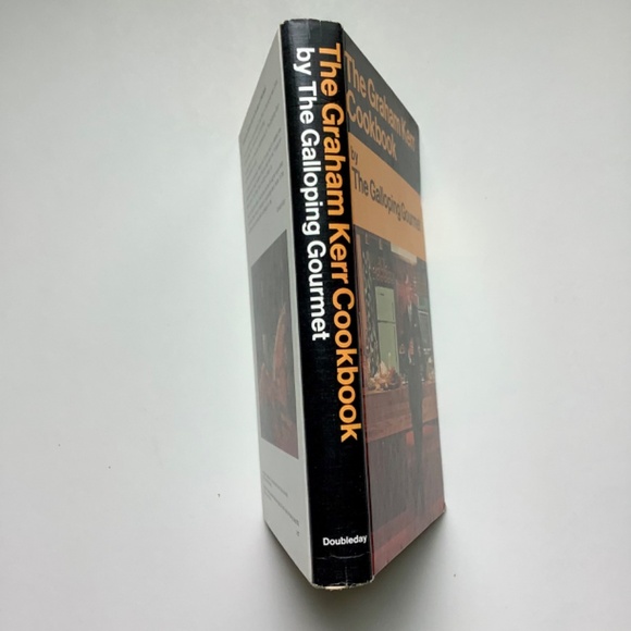 The Graham Kerr Cookbook by The Galloping Gourmet - Picture 2 of 11